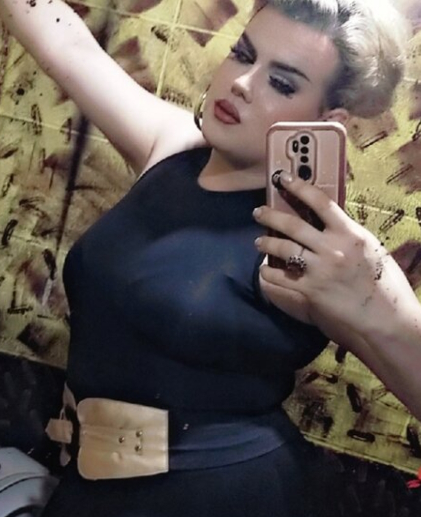 Bostancı Ap Travesti pasif porno videoları,